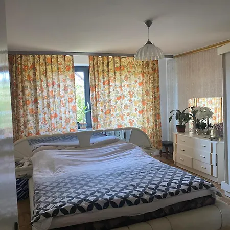 A Beautiful House Near Airport Krakow-balice Σπίτι διακοπών *