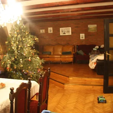 A Beautiful House Near Airport Krakow-balice Σπίτι διακοπών *