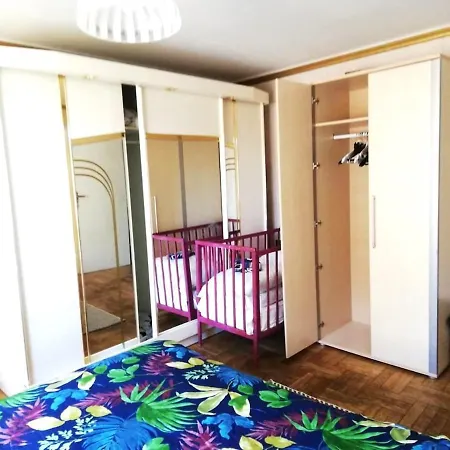 Σπίτι διακοπών A Beautiful House Near Airport Krakow-balice *