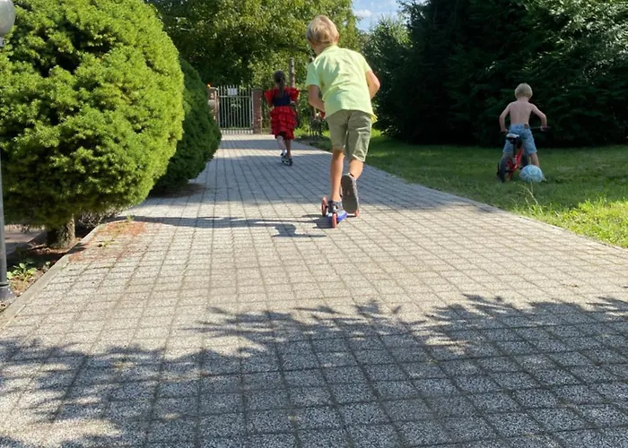 Tatil Evi A Beautiful House Near Airport Krakow-balice *