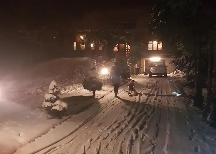 Tatil Evi A Beautiful House Near Airport Krakow-balice *